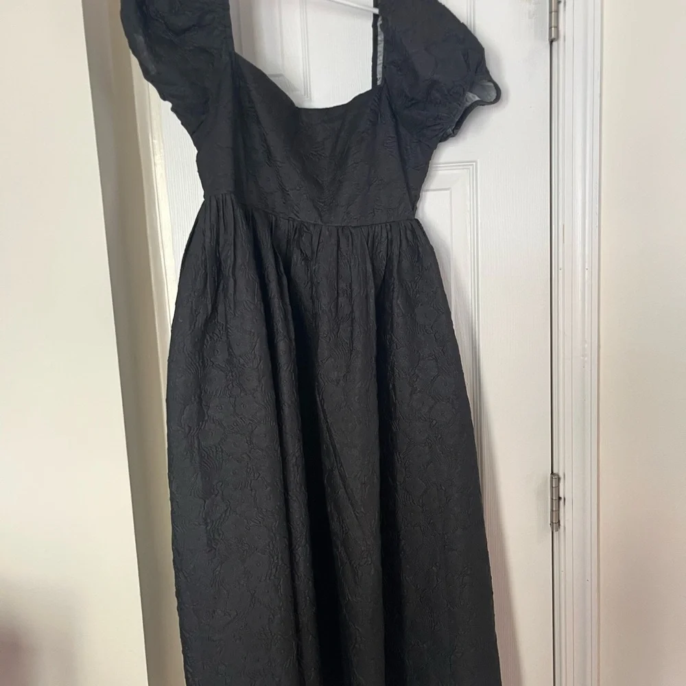 Lulu's Black Puff Sleeve Maxi Dress - Picture 1 of 4